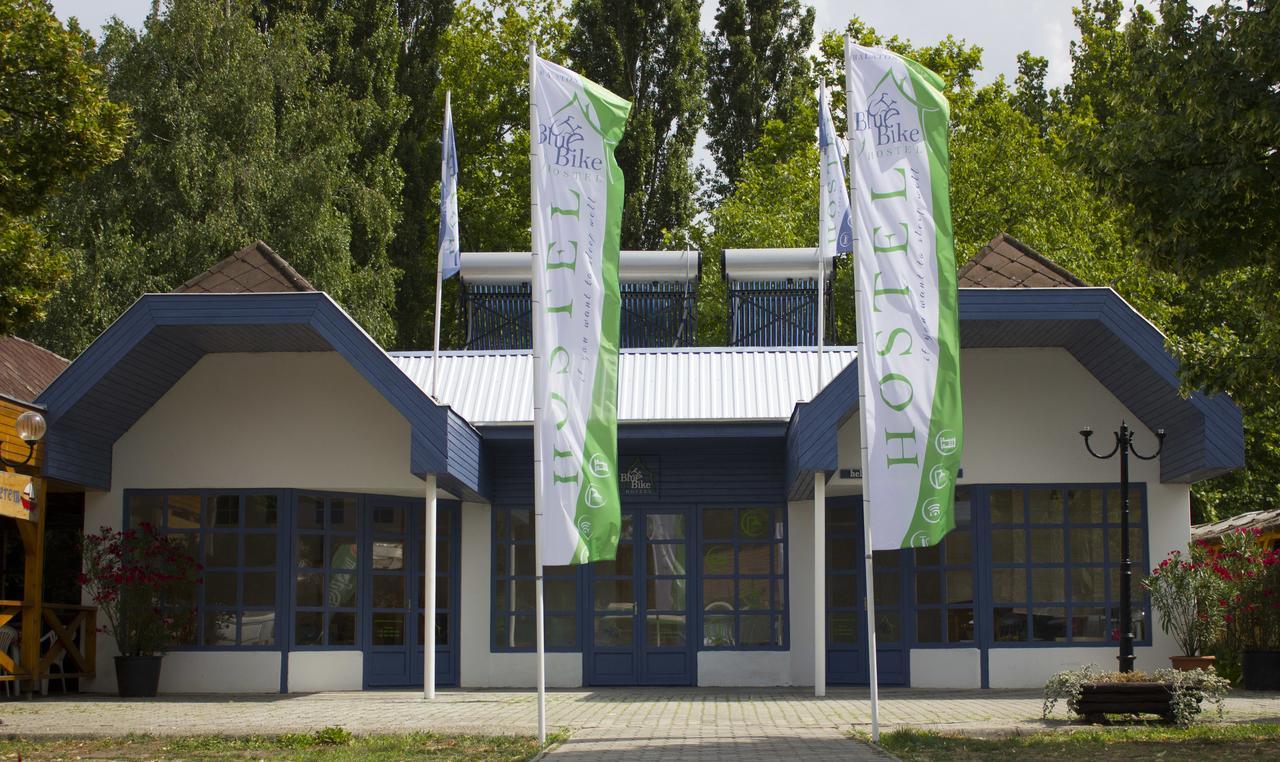 Blue Bike Hostel Balatonszárszó Eksteriør billede