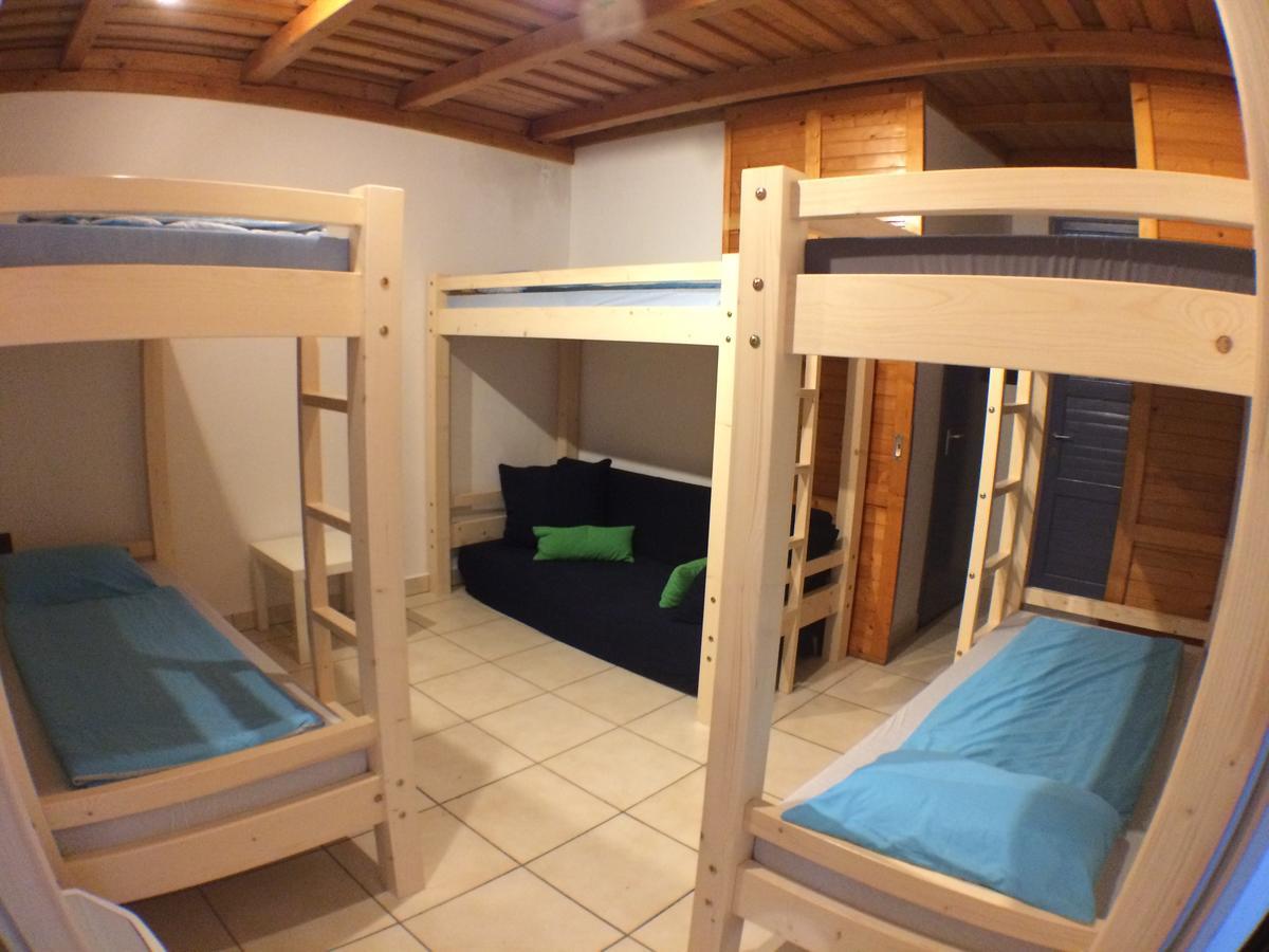 Blue Bike Hostel Balatonszárszó Eksteriør billede